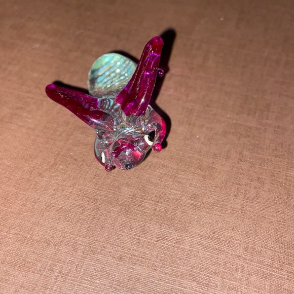 Vintage glass flying insect pin/brooch - Picture 3 of 14